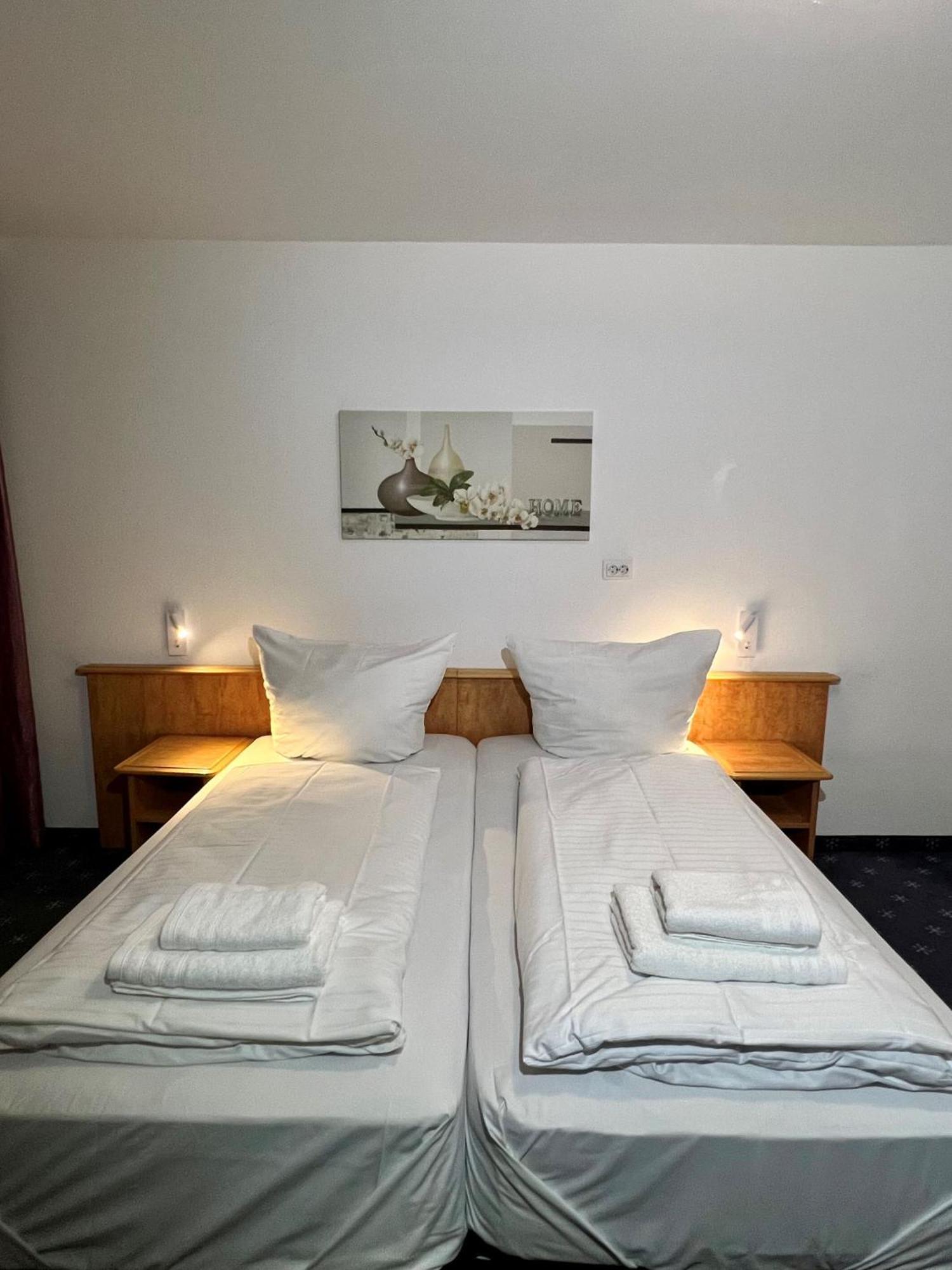 Hotel Neo Cologne Bonn Airport Rosrath Exterior photo